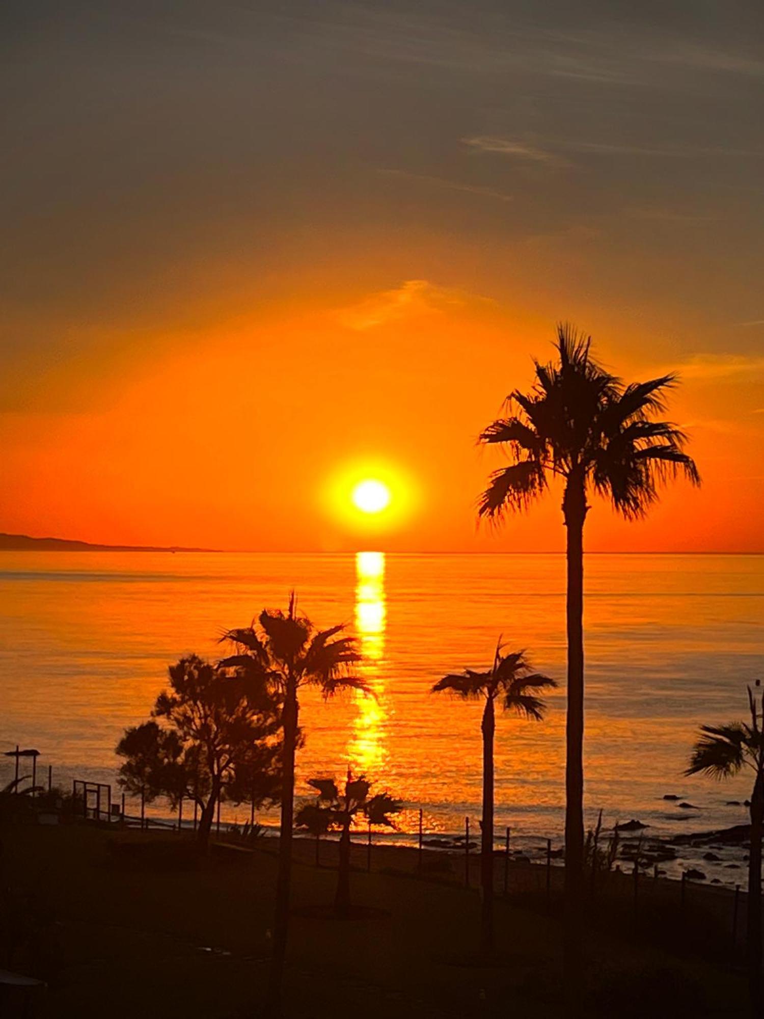 Exclusive Luxury Frontline Beach Penthouse Casares Del Mar - Estepona المظهر الخارجي الصورة